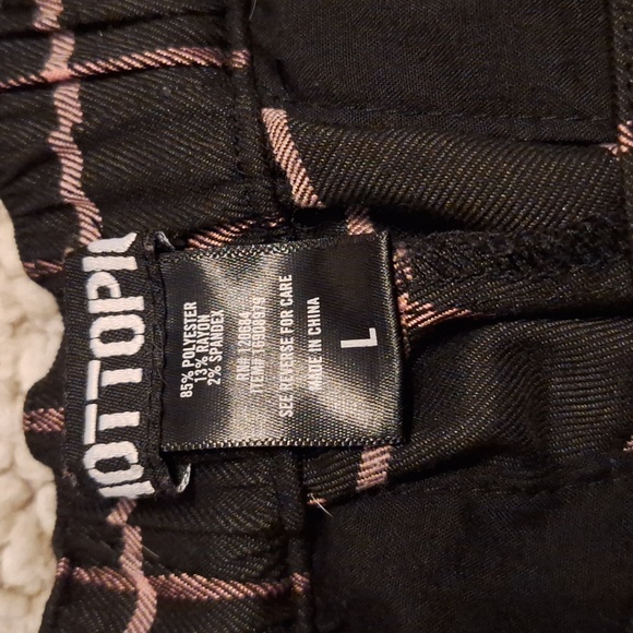 Hot topic juniors shorts - Picture 2 of 2